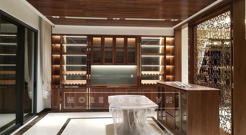 Mẫu tủ bếphiện đại gỗ óc chó cao cấp là sự lựa chọn lý tưởng cho những gia đình có khoảng bếp rộng rãi, sang trọng. Tủ bếp đẹp