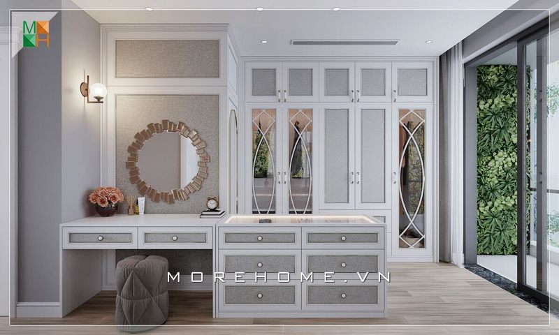 Nhằm khai thác hết các diện tích căn phòng thì thiết kế tủ quần áo tân cổ điển âm tường kịch trần màu trắng đã làm tăng độ tiện nghi và sự sắp xếp nội thất rất khoa học của KTS Morehome.