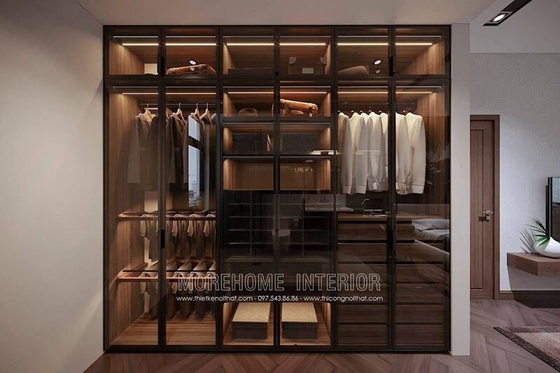 Tủ quần áo âm tường gỗ tư nhiên kết hợp kính cường lực là một trong những mẫu thiết kế tủ quần áo được yêu thích hiện nay